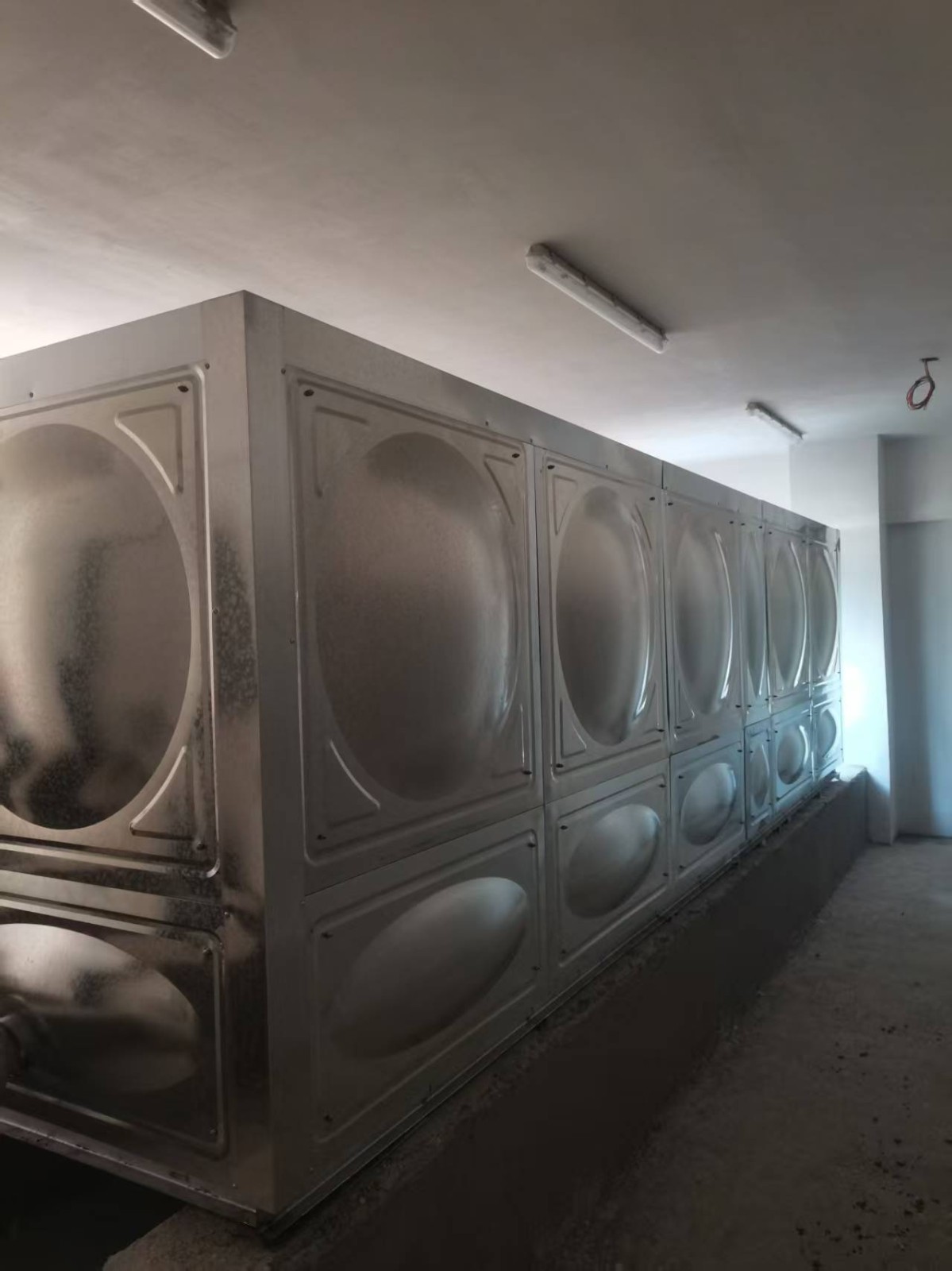 山東泰安不銹鋼保溫水箱